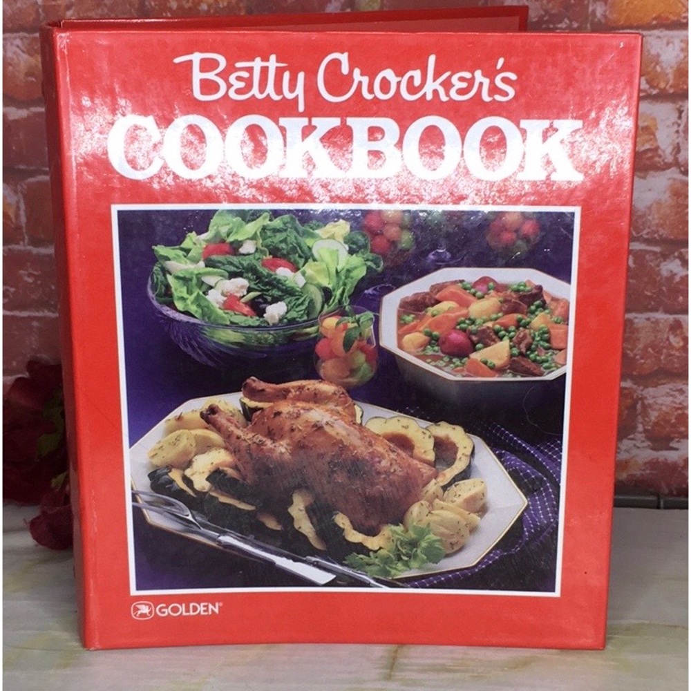 Vintage 1986 Betty Crocker 5 Ring Spiral Binder Cookbook 1st Ed